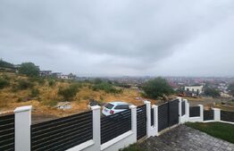 Casa individuala cu 6 camere,priveliste superba,600 mp teren,zona Piata