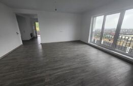 Casa individuala cu 4 camere,priveliste superba,600 mp teren,zona Piata