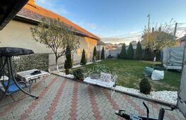 Casa Individuala cu 4 camere,780 mp teren,Centru