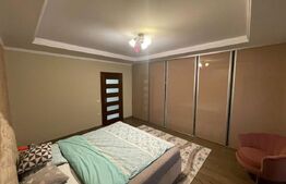 Casa Individuala cu 4 camere,780 mp teren,Centru
