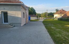 Casă cu 5 camere și spațiu comercial, teren 4079mp, zona Stremț - Teius