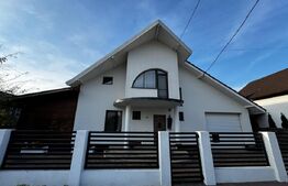 Casă cu 5 camere, in Blaj