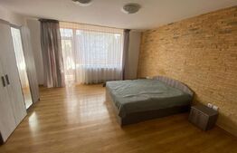 Casa insiruita, zona Centru 