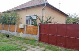 Casa Individuala cu 2 dormitoare , teren generos ,intr-o zona linistita Oc Mures