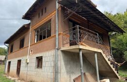 Casă la munte, 15000 mp teren, zona Zlatna - Almasu