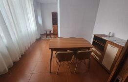 Apartament de inchiriat, cu 3 camere, decomandat, 74 mp, zona-centru