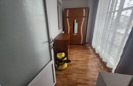 Apartament de inchiriat, cu 3 camere, decomandat, 74 mp, zona-centru