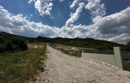 Parcele de 500,700,1000 mp in Aiud , autorizatie de constructie.