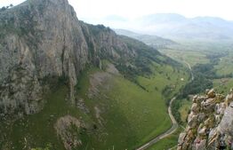 INVESTITIE !Teren  Cheile Valisoarei 1000 mp