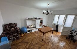 Apartament 4 camere, 77 mp, zona-Cetate