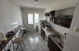 Apartament 4 camere, 77 mp, zona-Cetate