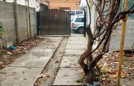 Casă Centrală în Blaj –Locuință sau Spațiu Comercial, 3 Camere și Teren 420 mp