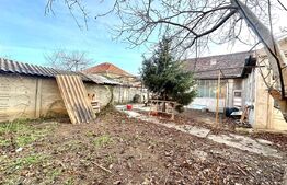 Casă Centrală în Blaj –Locuință sau Spațiu Comercial, 3 Camere și Teren Generos 