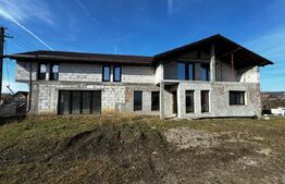 Casă 3 camere cu 2000mp teren, zona Mihalț