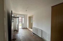 Casa cu 4 camere, 1 bucătărie, 1baie, pivniță, living 207 mp utili.