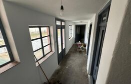 Casa cu 4 camere, 1 bucătărie, 1baie, pivniță, living 207 mp utili.