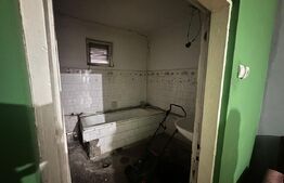 Casă de vânzare 120mp utili cu 3 camere (STREMT), 1 baie, 2 holuri, grădină.