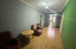 Casă de vânzare 120mp utili cu 3 camere (STREMT), 1 baie, 2 holuri, grădină.