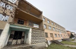 Bloc cu 2 etaje, aflat în zona centrală a orașului Cugir