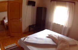 Pensiune doua Corpuri  12 camere 7 bai teren 1400 Zona Arieseni