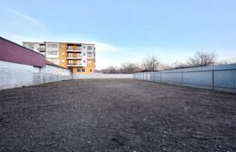 Casa 3 camere si teren 1068 mp,Centru