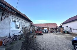 Casa 3 camere si teren 1068 mp,Centru