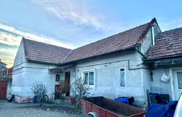 Casa 3 camere si teren 1068 mp,Centru