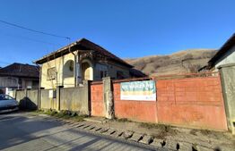 Casa individuala, 2 camere, 2619 mp teren, zona Paclisa