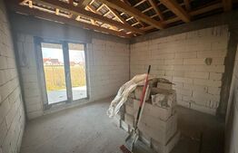 Casă de vânzare in TEIUS, 3 camere, 1 baie, 111 mp utili, mansardabil 40mp.