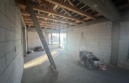 Casă de vânzare in TEIUS, 3 camere, 1 baie, 111 mp utili, mansardabil 40mp.