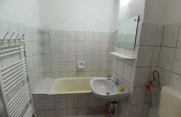 Apartament 3 camere, zona cetate, Liceul Sportiv, etaj intermediar.