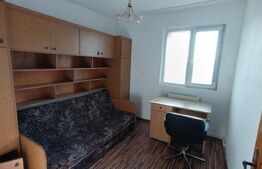 Apartament 3 camere etaj intermediar, zona Bulevardul Transilvaniei.