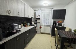 Apartament cu 3 camere, 64 mp, zona Ampoi 3