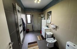 Apartament cu 3 camere, 78mp, zona Central