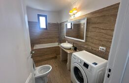 Apartament de Inchiriat, 3 camere+mansarda 110 mp, 2 loc de parcare, zona Schit 