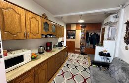 Apartament cu 2 camere, 50 mp, zona Cetate