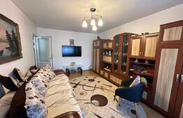 Apartament cu 2 camere, 50 mp, zona Cetate