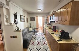 Apartament cu 2 camere, 50 mp, zona Cetate