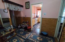 Apartament cu 3 camere decomandat, 58 mp, zona Cetate