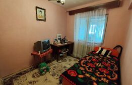 Apartament cu 3 camere decomandat, 58 mp, zona Cetate