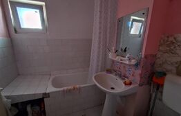 Apartament cu 3 camere decomandat, 58 mp, zona Cetate