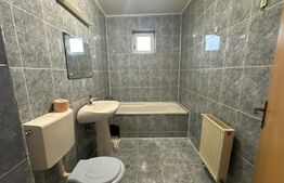 Apartament 3 camere, 61 mp, zona Cetate