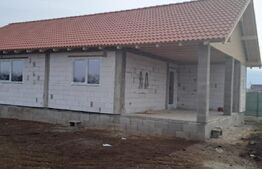 Casă la roșu cu 4 camere, 1134 mp teren, zona Bărăbant