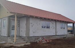 Casă la roșu cu 4 camere, 1134 mp teren, zona Bărăbant