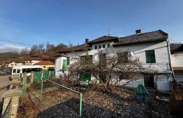 Casă, spațiu comercial și garaj, zonă centrală în Zlatna