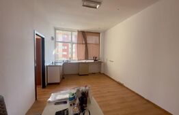 Spatiu birou/rezidential, 42 mp zona centrala in  Aiud