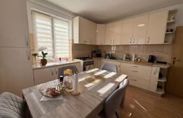 Apartament cu scara interioara, 3 camere, zona Kaufland Cetate