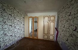 Apartament 3 camere, 67 mp, decomandat etaj 2, zona Cetate