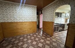 Apartament 3 camere, 67 mp, decomandat etaj 2, zona Cetate