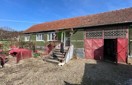 Casa 2 corpuri, 4 camere, teren 1,1ha Comuna Blandiana